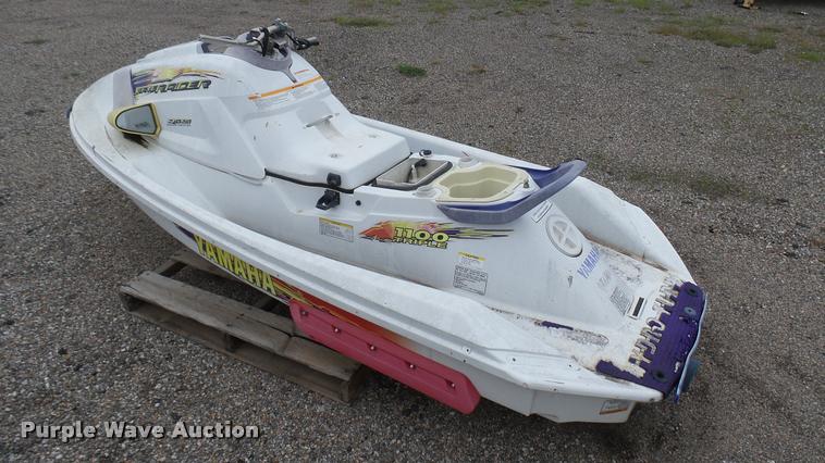 image for item DQ9218 1996 Yamaha Wave Raider personal watercraft