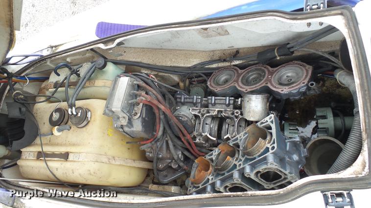 image for item DQ9218 1996 Yamaha Wave Raider personal watercraft