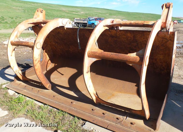 image for item DS9086 JRB Mega 300-5 grapple bucket