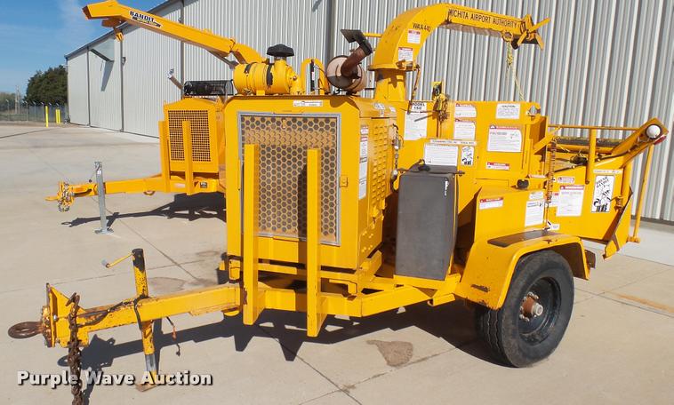 image for item DS9093 1996 Brush Bandit 150XP wood chipper