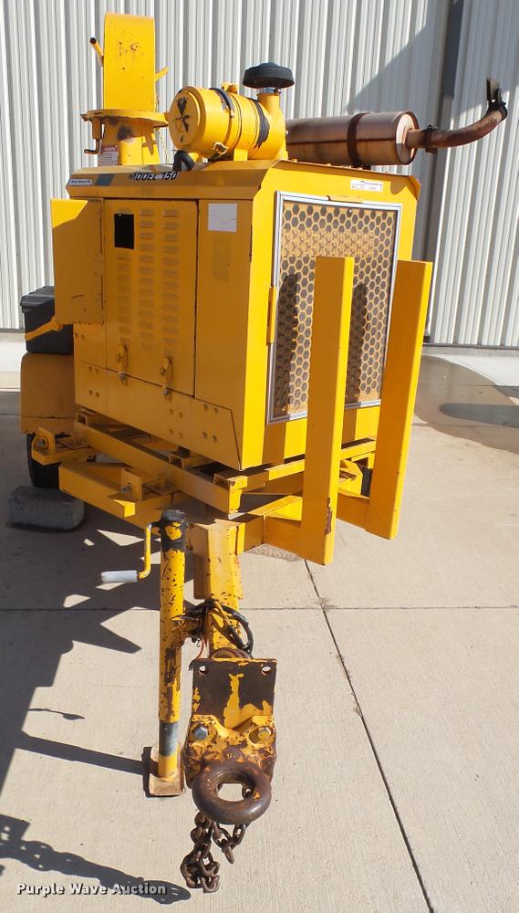 image for item DS9093 1996 Brush Bandit 150XP wood chipper