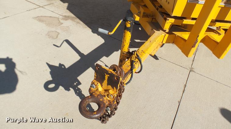 image for item DS9093 1996 Brush Bandit 150XP wood chipper