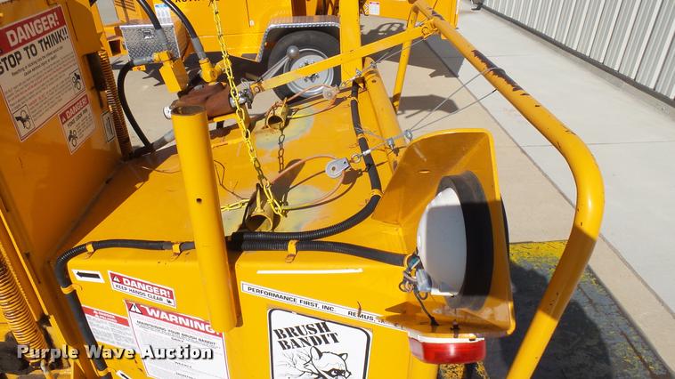 image for item DS9093 1996 Brush Bandit 150XP wood chipper