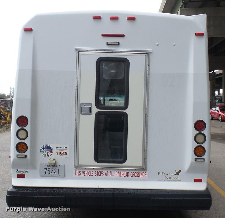 image for item L2388 2009 Ford E450 Super Duty shuttle bus