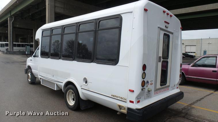 image for item L2388 2009 Ford E450 Super Duty shuttle bus