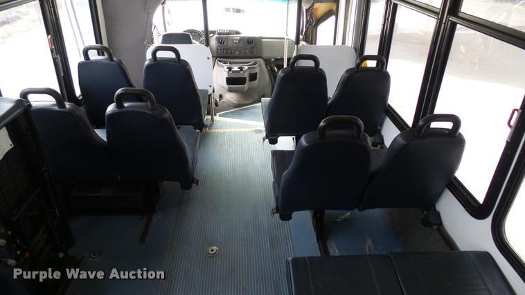 image for item L2388 2009 Ford E450 Super Duty shuttle bus