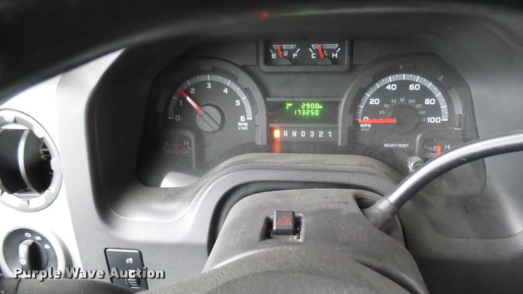 image for item L2389 2009 Ford E450 Super Duty shuttle bus