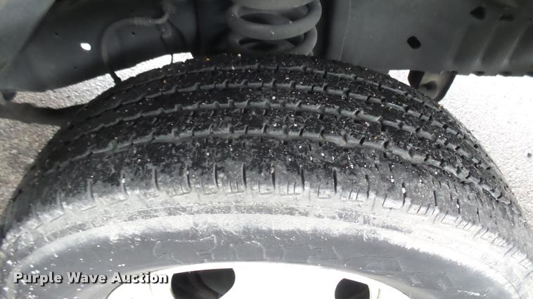 image for item L2389 2009 Ford E450 Super Duty shuttle bus