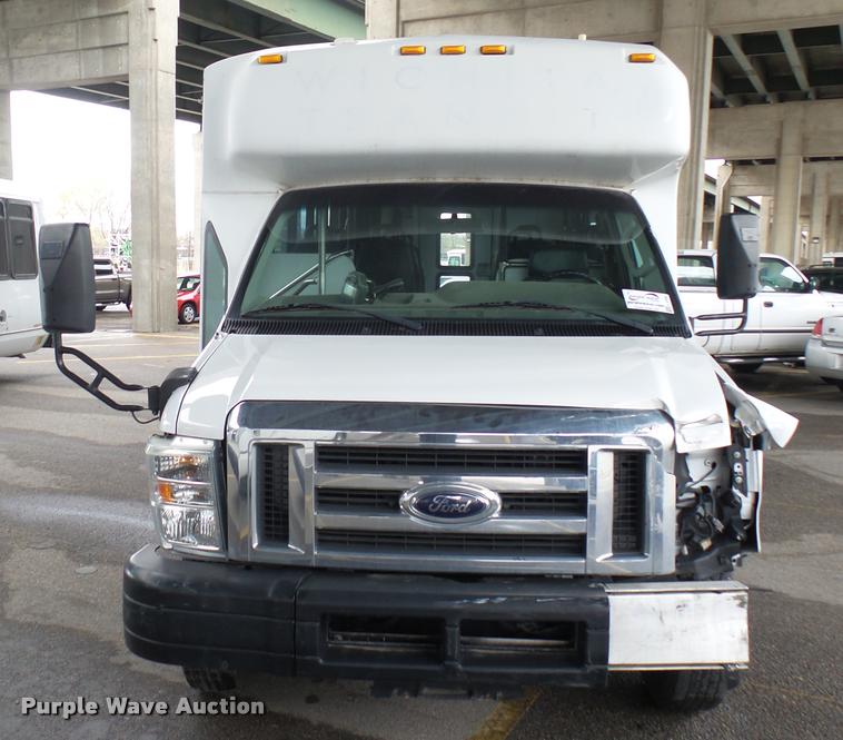 image for item L2390 2010 Ford E450 Super Duty shuttle bus