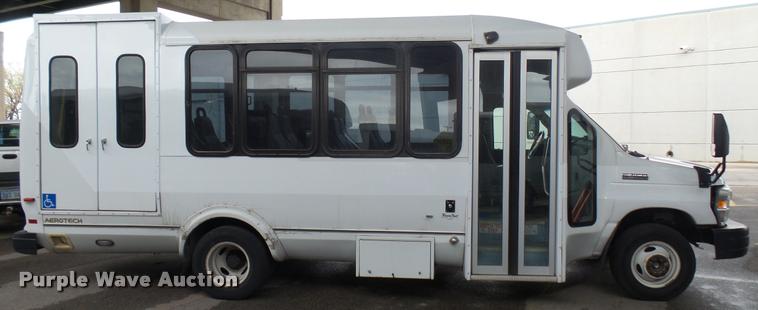 image for item L2390 2010 Ford E450 Super Duty shuttle bus