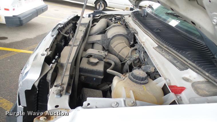 image for item L2390 2010 Ford E450 Super Duty shuttle bus