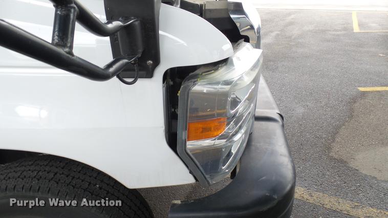 image for item L2390 2010 Ford E450 Super Duty shuttle bus