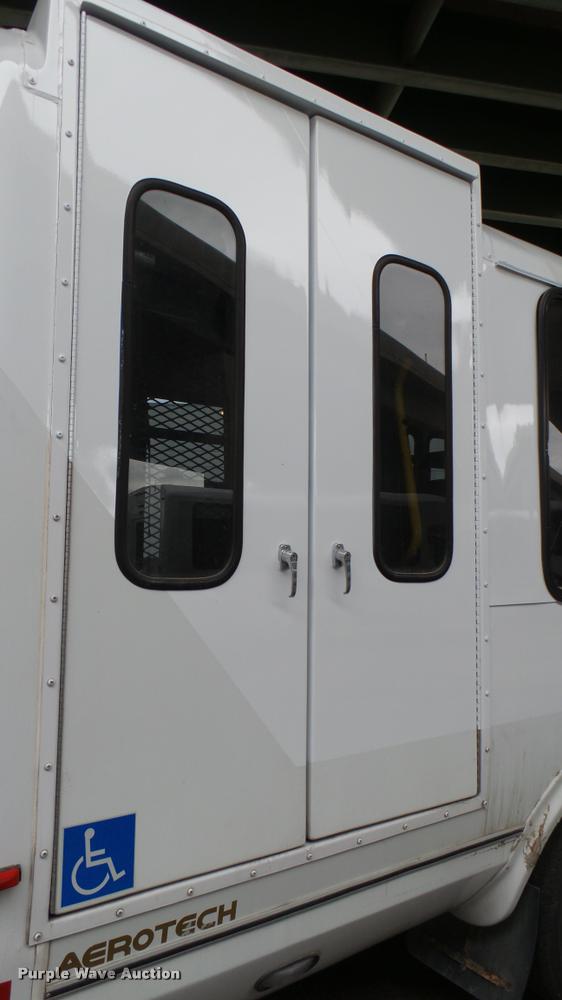 image for item L2390 2010 Ford E450 Super Duty shuttle bus
