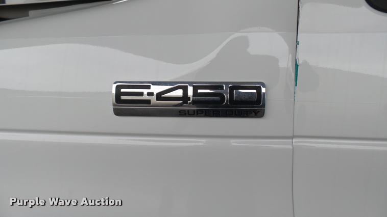 image for item L2390 2010 Ford E450 Super Duty shuttle bus