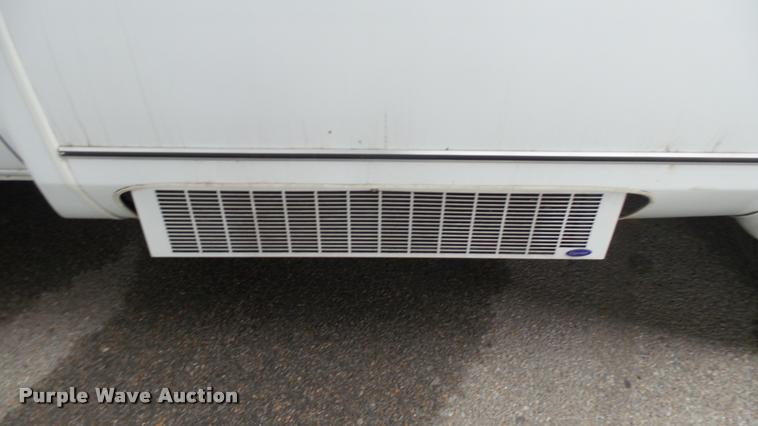 image for item L2392 2009 Ford E450 Super Duty shuttle bus