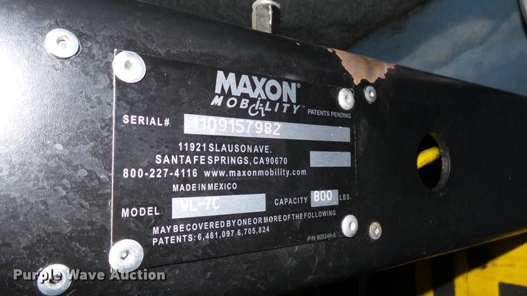 image for item L2393 2009 Ford E450 Super Duty shuttle bus