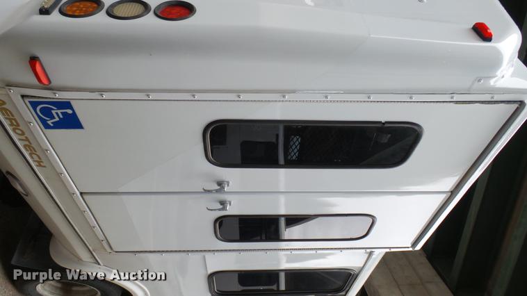 image for item L2393 2009 Ford E450 Super Duty shuttle bus