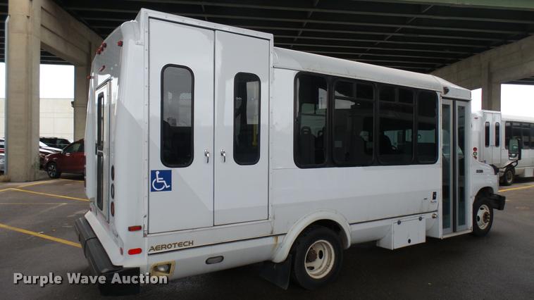 image for item L2394 2008 Ford E450 Super Duty shuttle bus