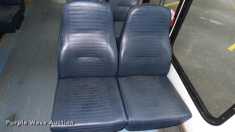 image for item L2394 2008 Ford E450 Super Duty shuttle bus