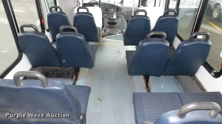 image for item L2394 2008 Ford E450 Super Duty shuttle bus