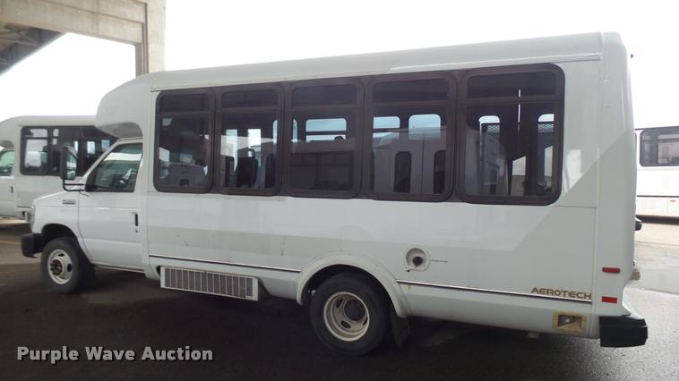 image for item L2397 2009 Ford E450 Super Duty shuttle bus