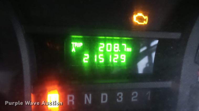 image for item L2397 2009 Ford E450 Super Duty shuttle bus