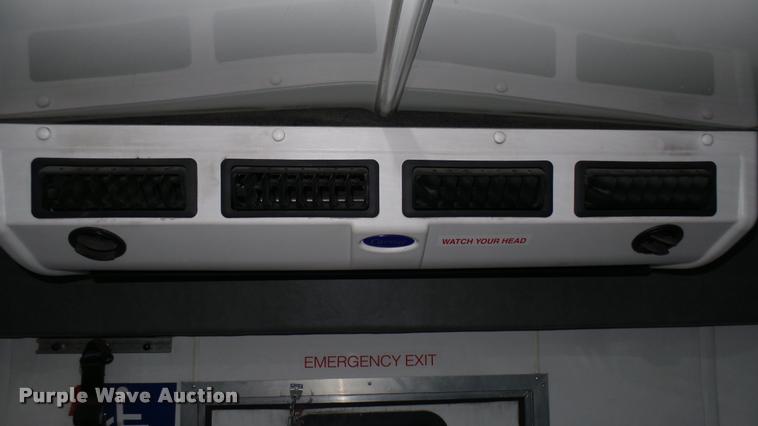 image for item L2397 2009 Ford E450 Super Duty shuttle bus