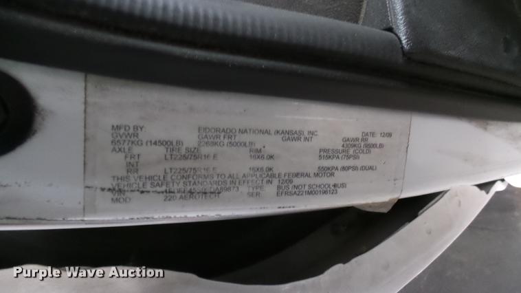 image for item L2398 2009 Ford E450 Super Duty shuttle bus