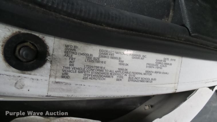 image for item L2399 2009 Ford E450 Super Duty shuttle bus