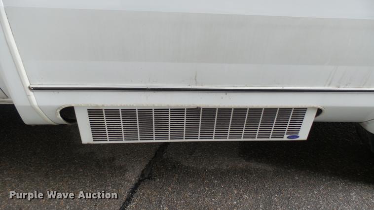 image for item L2399 2009 Ford E450 Super Duty shuttle bus