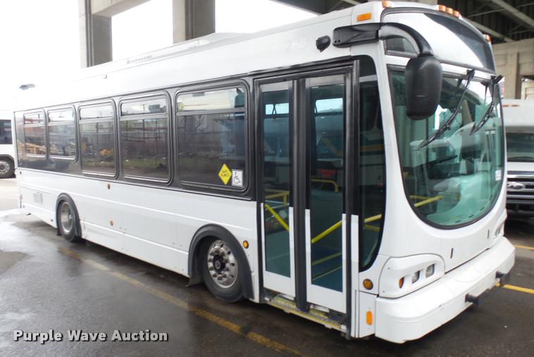 image for item L2400 2006 Optima LFB-29 transit bus