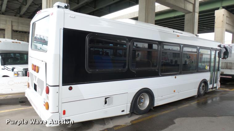 image for item L2400 2006 Optima LFB-29 transit bus
