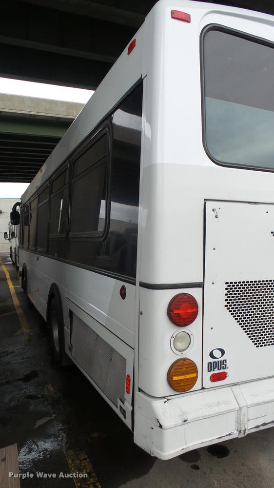 image for item L2400 2006 Optima LFB-29 transit bus