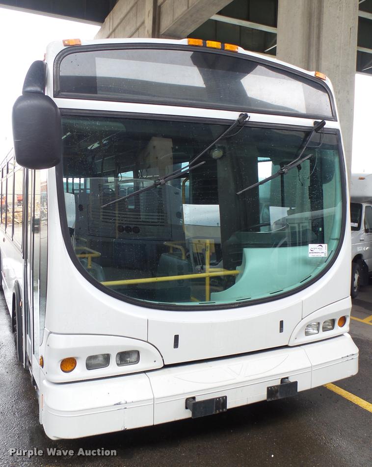 image for item L2400 2006 Optima LFB-29 transit bus