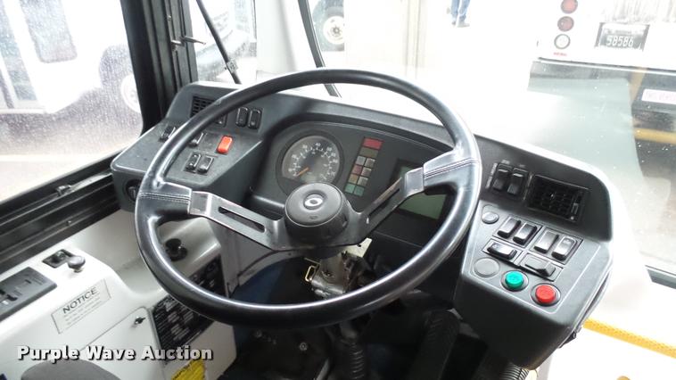 image for item L2400 2006 Optima LFB-29 transit bus