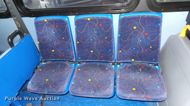 image for item L2400 2006 Optima LFB-29 transit bus