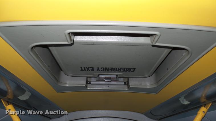 image for item L2400 2006 Optima LFB-29 transit bus