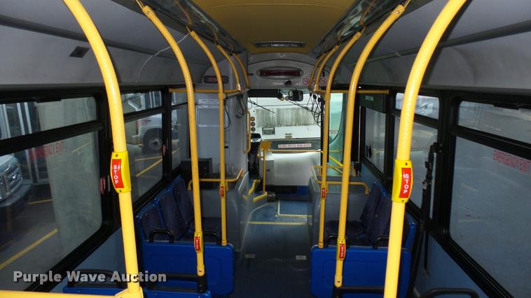 image for item L2400 2006 Optima LFB-29 transit bus