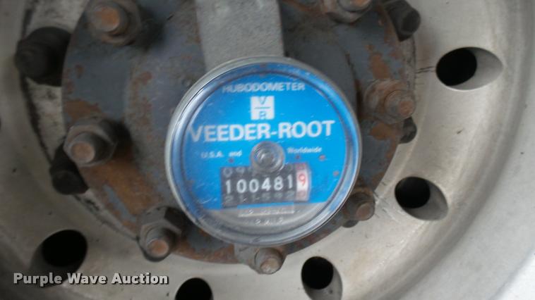 image for item L2400 2006 Optima LFB-29 transit bus