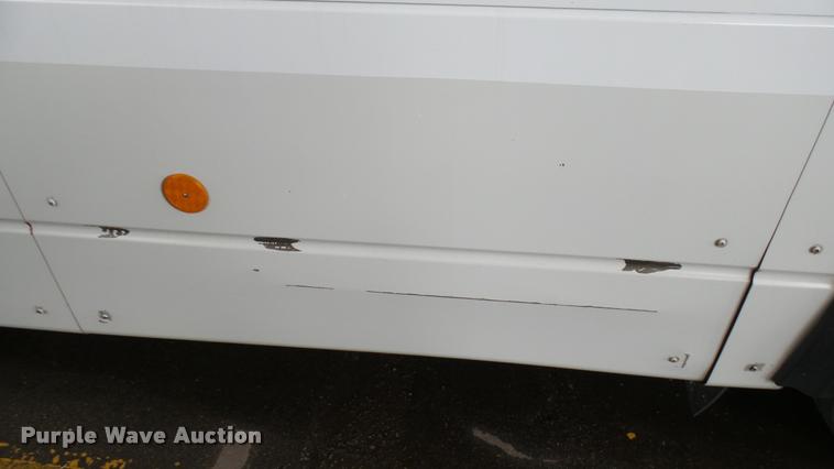 image for item L2400 2006 Optima LFB-29 transit bus