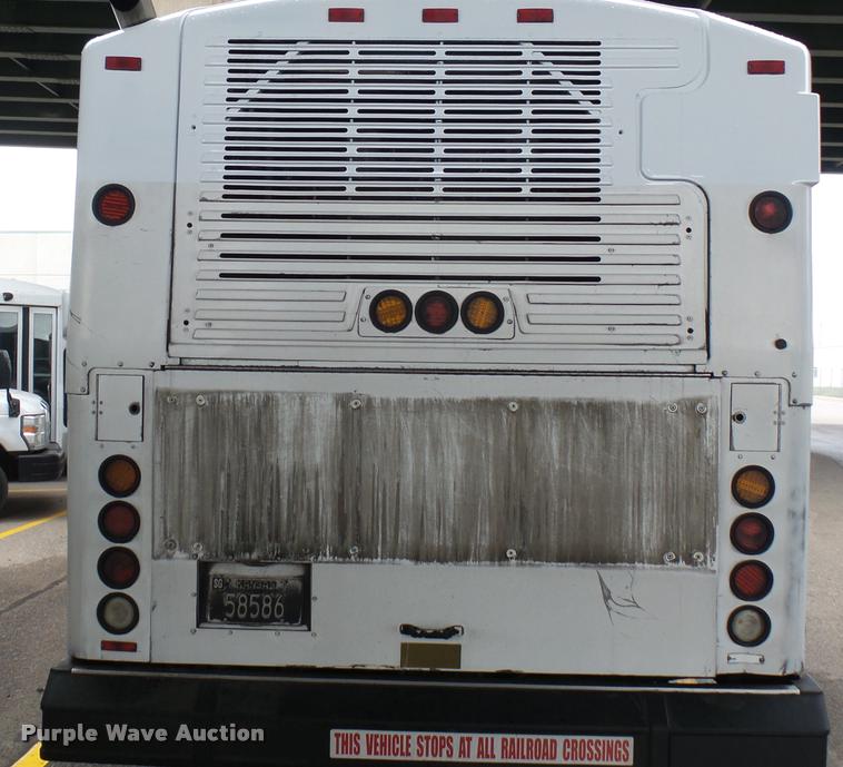 image for item L2401 2002 Gillig C20B096N4 transit bus