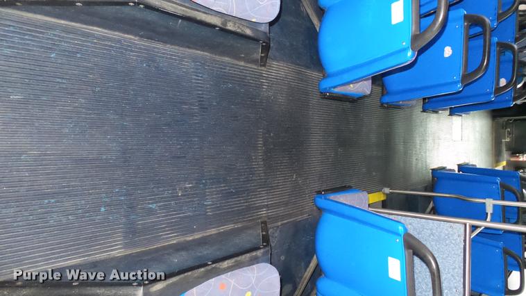 image for item L2401 2002 Gillig C20B096N4 transit bus