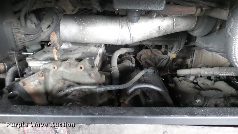 image for item L2401 2002 Gillig C20B096N4 transit bus