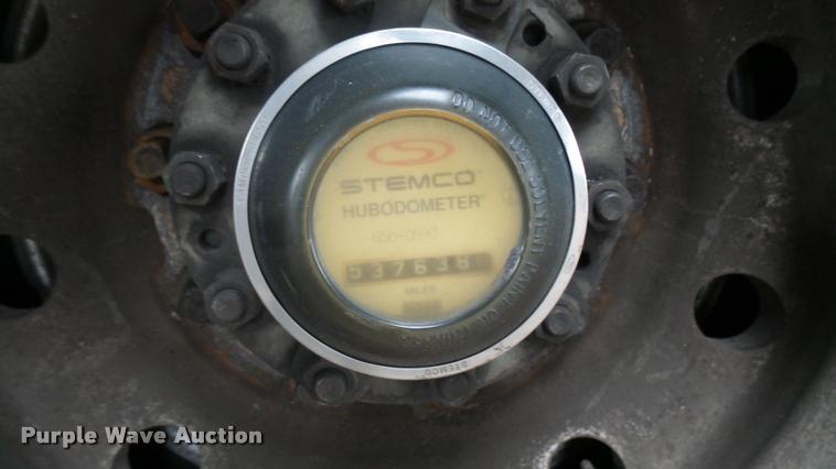 image for item L2401 2002 Gillig C20B096N4 transit bus