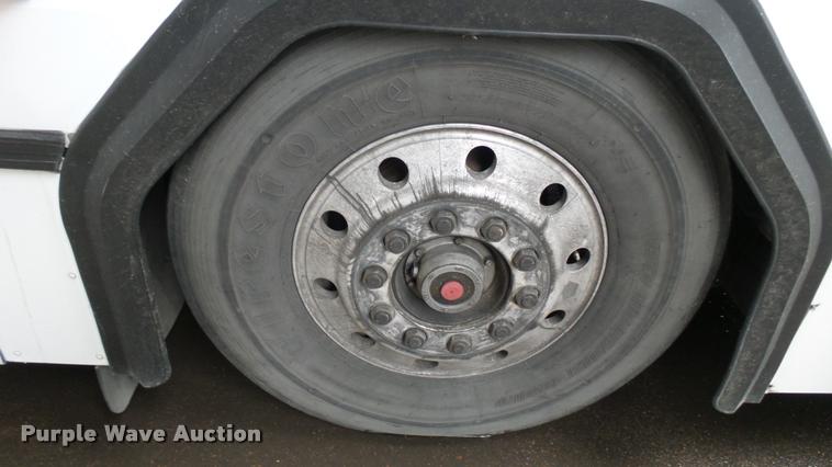 image for item L2401 2002 Gillig C20B096N4 transit bus