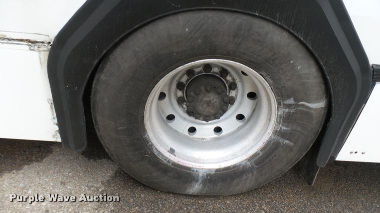 image for item L2401 2002 Gillig C20B096N4 transit bus