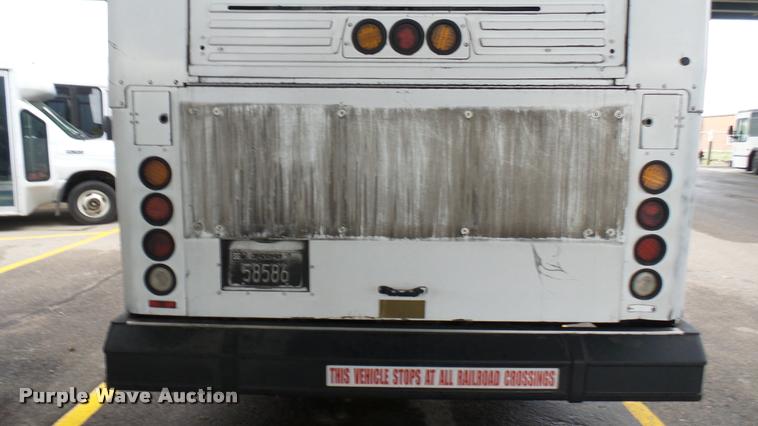 image for item L2401 2002 Gillig C20B096N4 transit bus