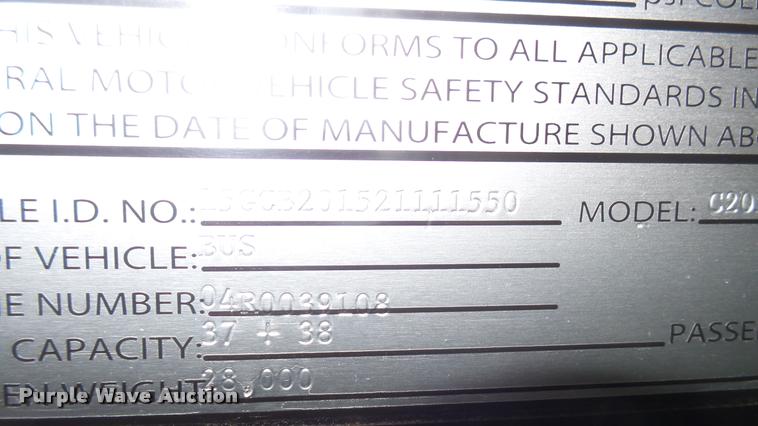 image for item L2402 2002 Gillig C20B096N4 transit bus