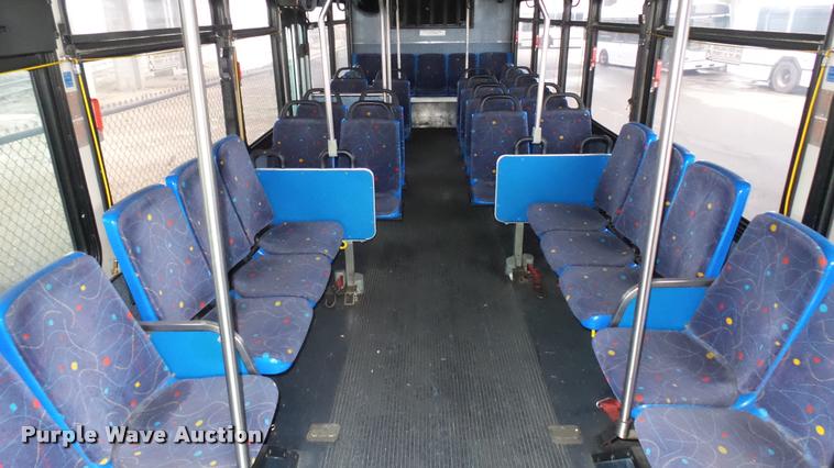 image for item L2402 2002 Gillig C20B096N4 transit bus