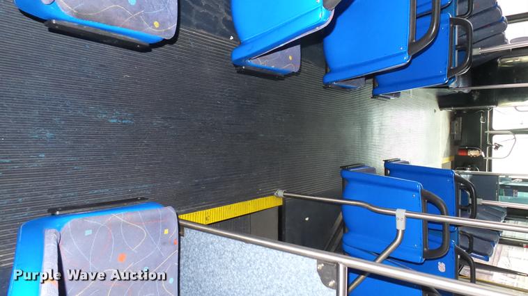 image for item L2402 2002 Gillig C20B096N4 transit bus